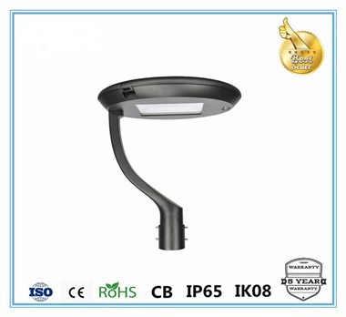Lampu landskap berubah warna